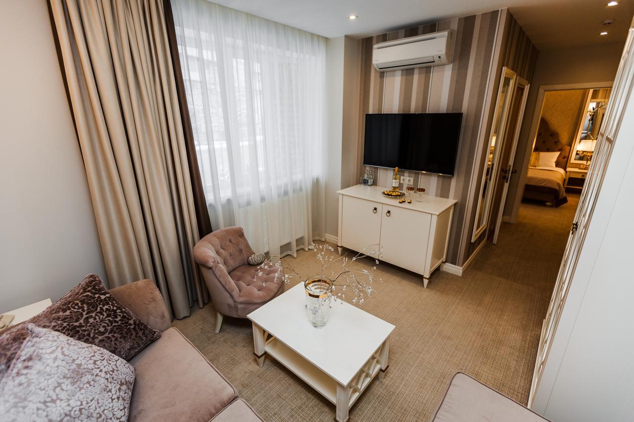 Galant Hotel ตรุสคาเวตส์ ภายนอก รูปภาพ
